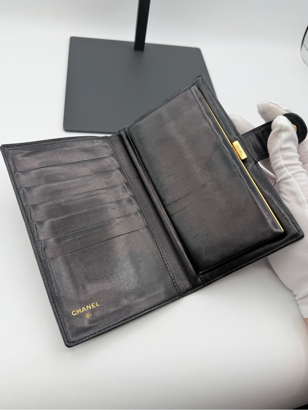 Chanel Large CC interlocking Wallet - Picture 10 of 16